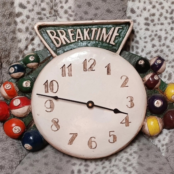 Breaktime Billiard Wall Clock - Picture 1 of 7